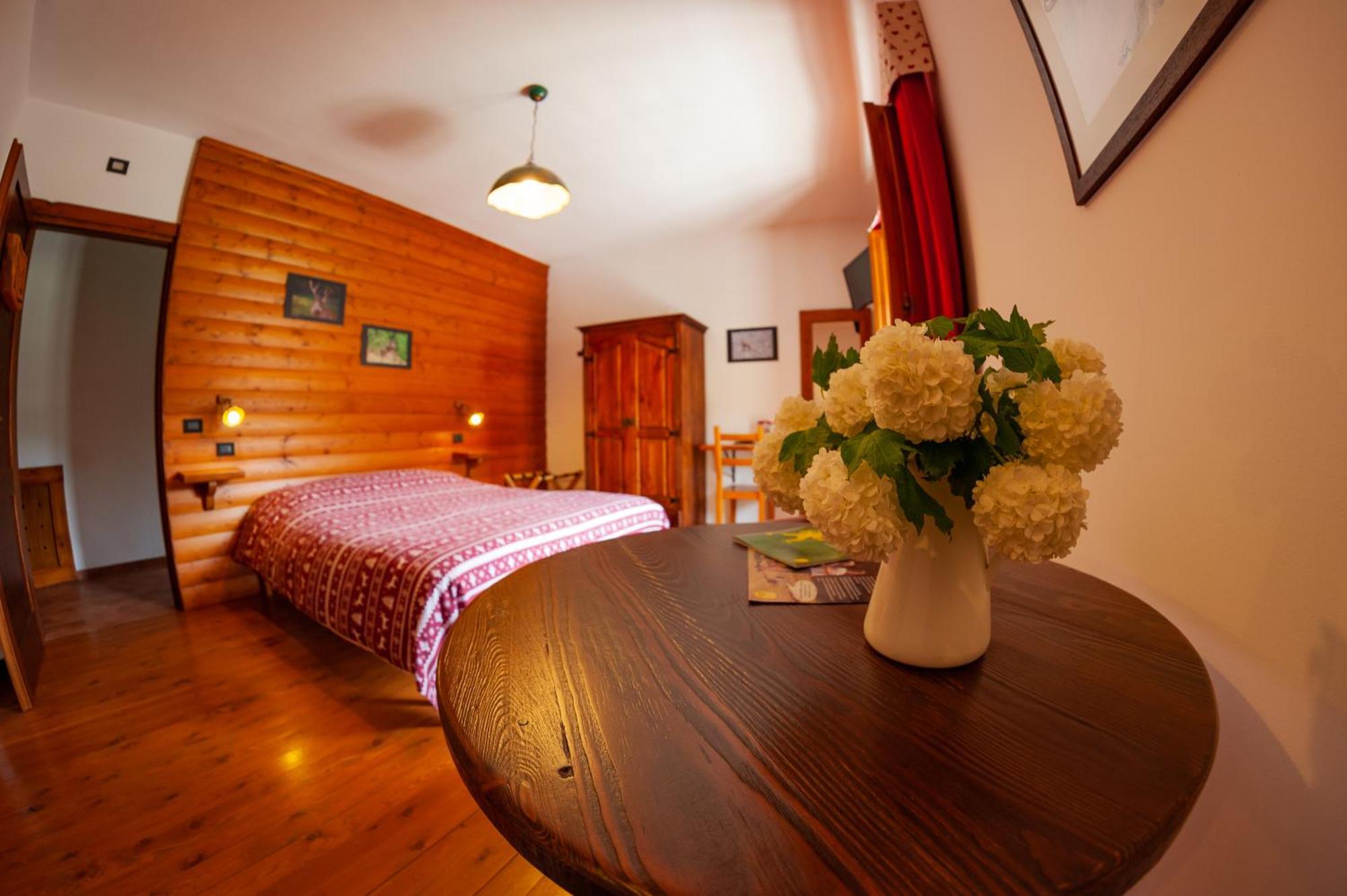 Da Nonna Li Rooms And Breakfast Villetta Barrea Exterior photo