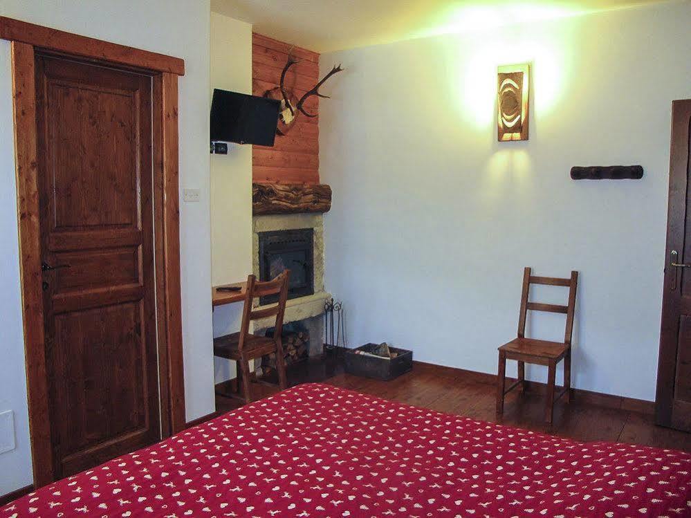 Da Nonna Li Rooms And Breakfast Villetta Barrea Exterior photo